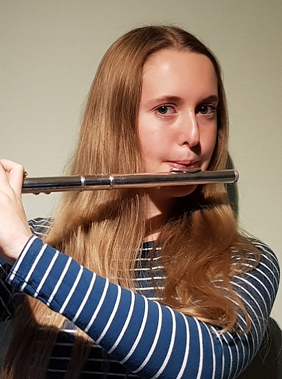 NOYO flutist Rhian