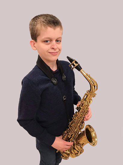 NOYO saxophonist, Luke