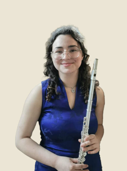 NOYO musician, Shoshana